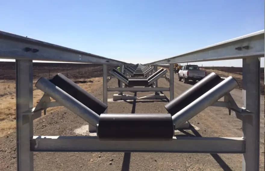 Polines de carga instalados en la correa overland de Impumelelo